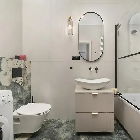 Elegancki Blisko Rzeki Z Garazem Na 2 Auta By Renters Apartament