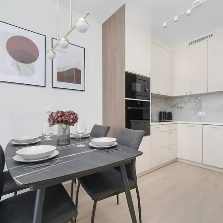 Elegancki Blisko Rzeki Z Garazem Na 2 Auta By Renters Διαμέρισμα Βρότσλαβ