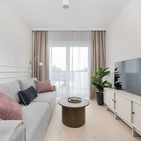 Elegancki Blisko Rzeki Z Garazem Na 2 Auta By Renters *