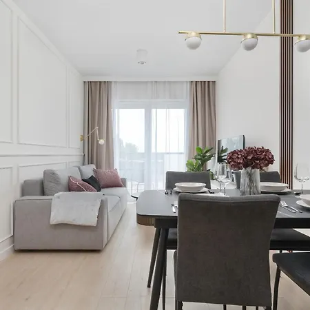 Elegancki Blisko Rzeki Z Garazem Na 2 Auta By Renters