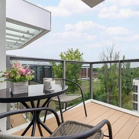 Elegancki Blisko Rzeki Z Garazem Na 2 Auta By Renters Διαμέρισμα Βρότσλαβ