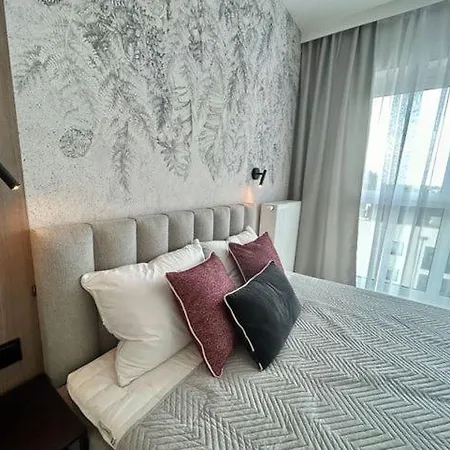 Elegancki Blisko Rzeki Z Garazem Na 2 Auta By Renters Διαμέρισμα Βρότσλαβ