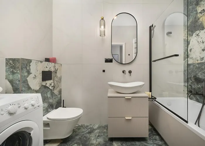 Elegancki Blisko Rzeki Z Garazem Na 2 Auta By Renters Daire