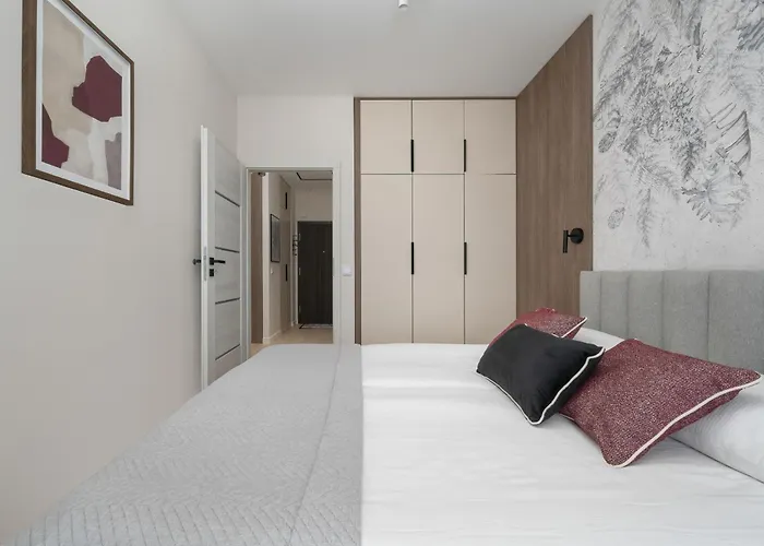 Daire Elegancki Blisko Rzeki Z Garazem Na 2 Auta By Renters Wroclaw