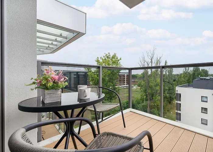 Elegancki Blisko Rzeki Z Garazem Na 2 Auta By Renters Daire Wroclaw